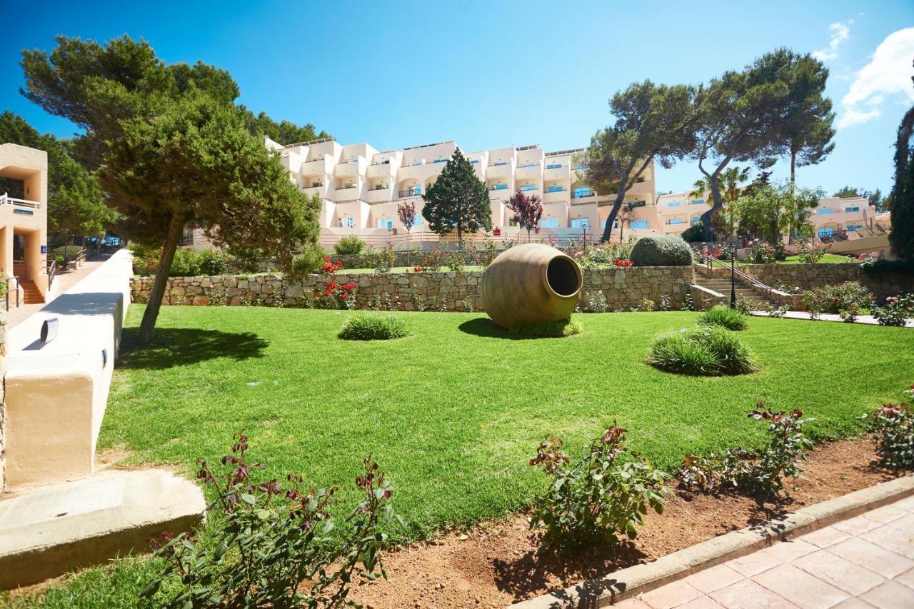 Invisa Hotel Club Cala Blanca Es Figueral Екстер'єр фото