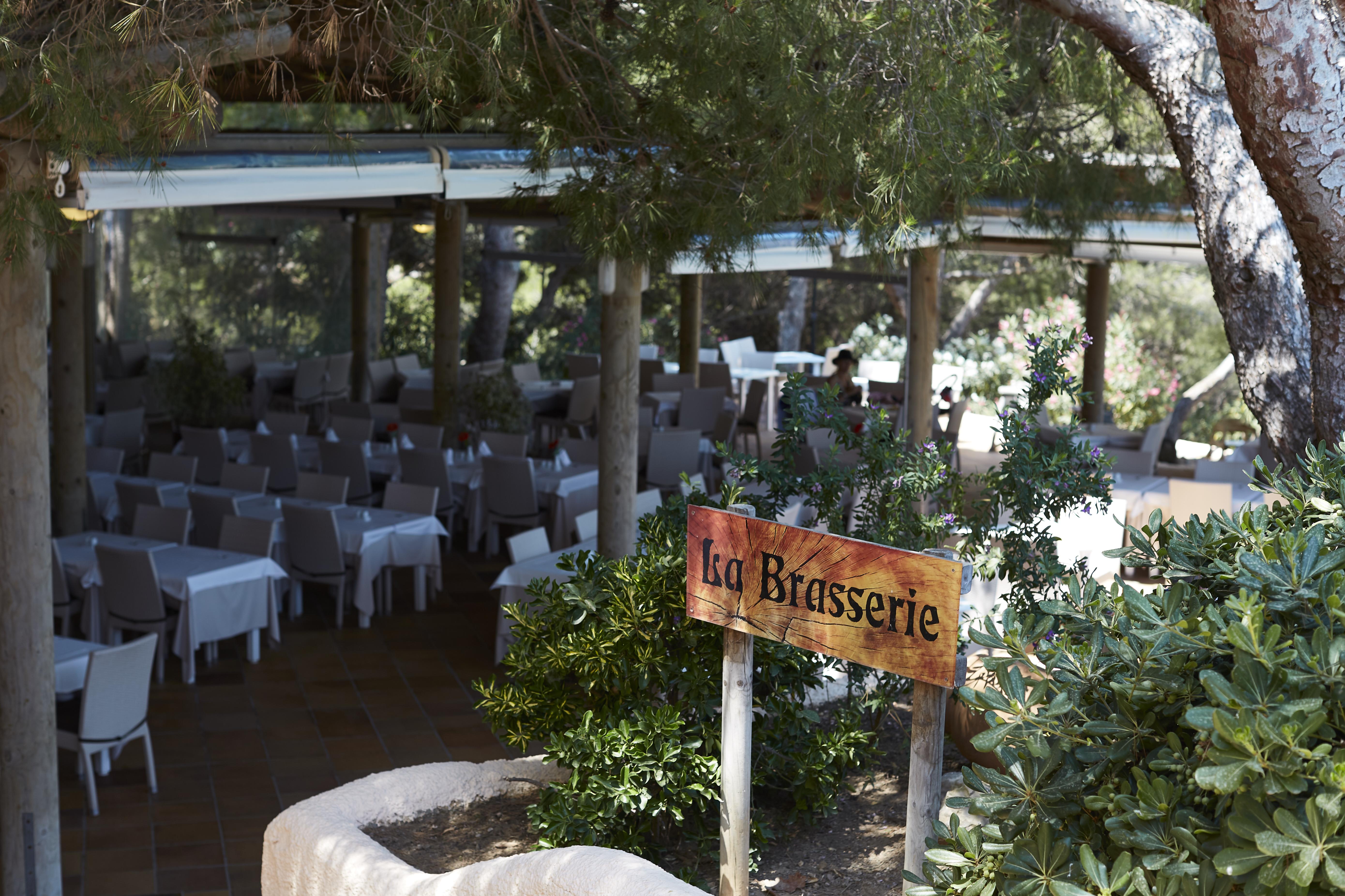 Invisa Hotel Club Cala Blanca Es Figueral Екстер'єр фото