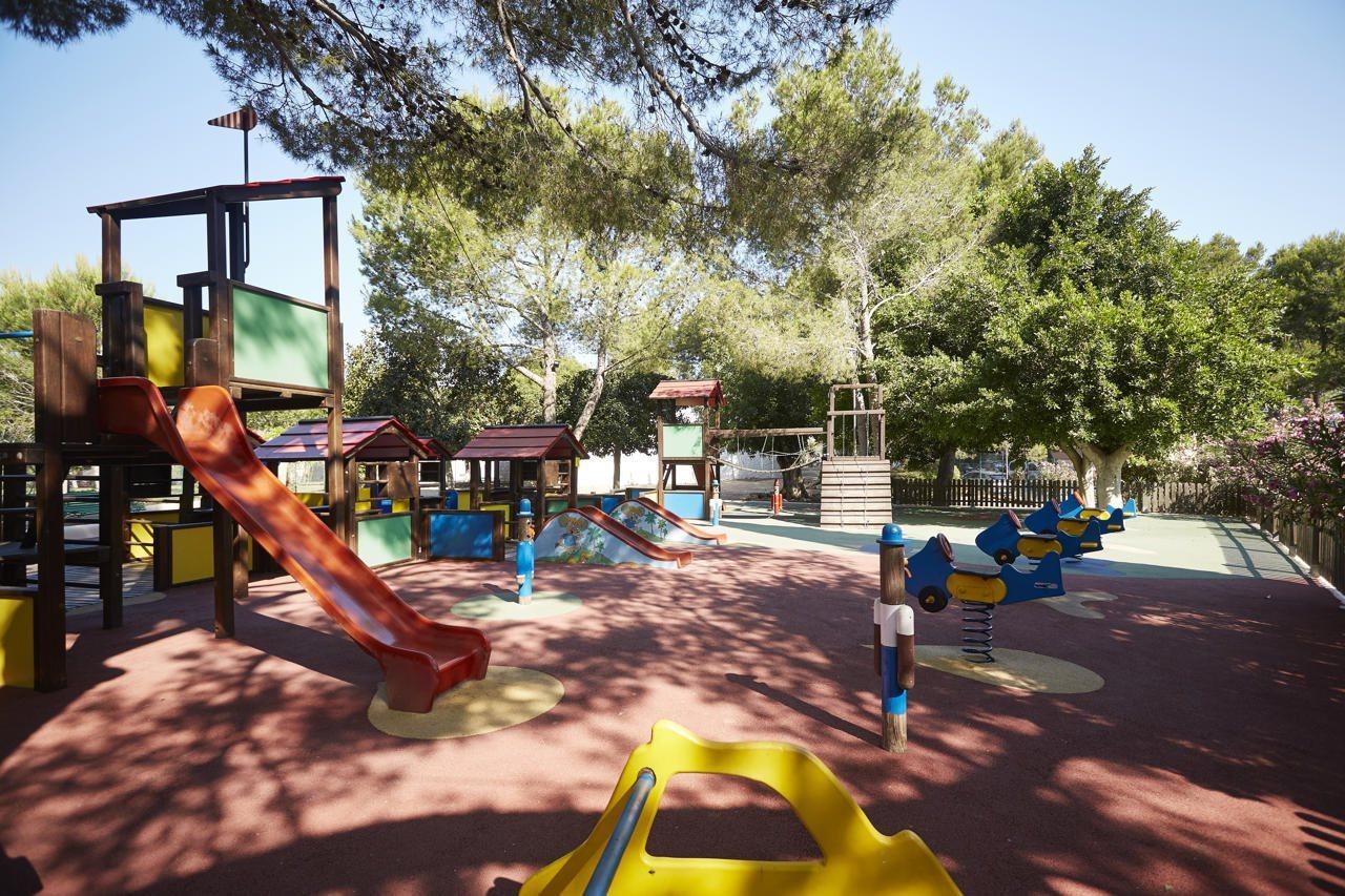 Invisa Hotel Club Cala Blanca Es Figueral Екстер'єр фото