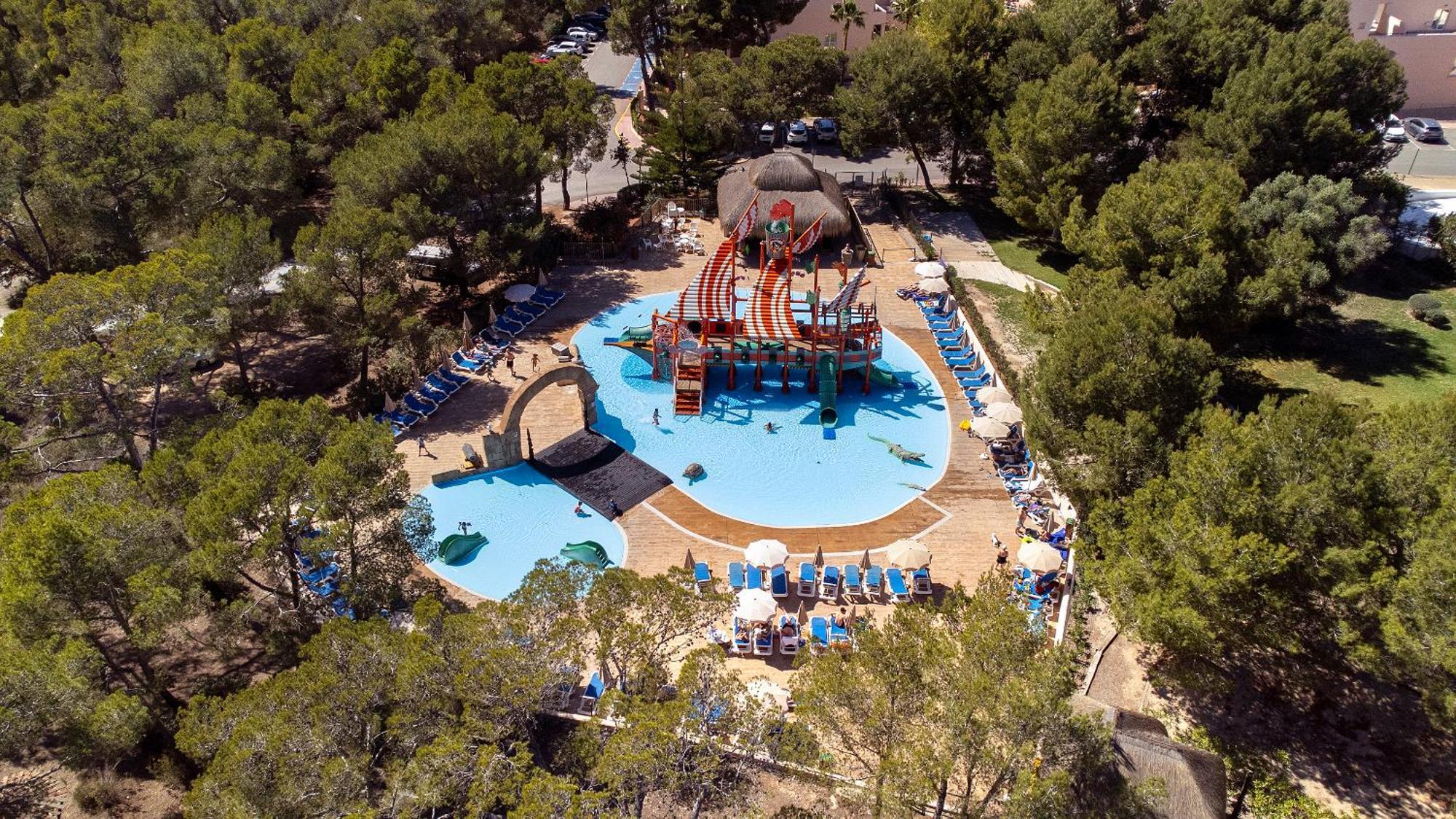 Invisa Hotel Club Cala Blanca Es Figueral Екстер'єр фото