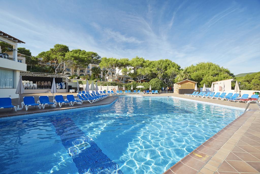 Invisa Hotel Club Cala Blanca Es Figueral Екстер'єр фото